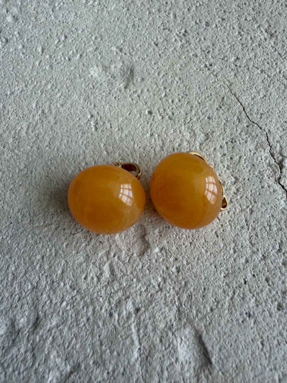 Vintage TRIFARI Round Amber Clip-On Earrings